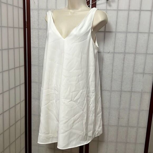 NWT ZARA WHITE MINI DRESS SIZE M - Picture 1 of 4